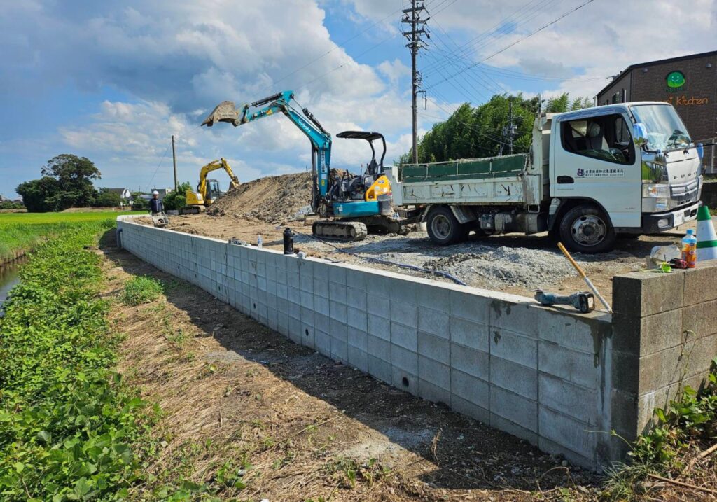 三重県 鈴鹿市 建設会社 土木 造成工事 公共工事 下水道工事 基礎工事 外構工事 河川海岸工事 橋梁工事 ダム工事 トンネル工事 砂防工事 宅地造成