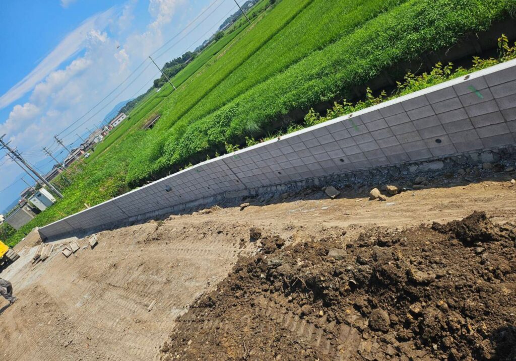 三重県 鈴鹿市 建設会社 土木 造成工事 公共工事 下水道工事 基礎工事 外構工事 河川海岸工事 橋梁工事 ダム工事 トンネル工事 砂防工事 宅地造成