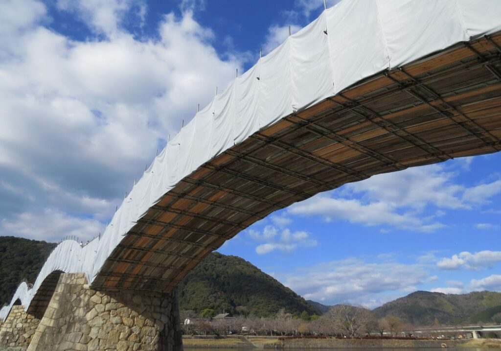 三重県 鈴鹿市 建設会社 足場工事 改修足場 吊足場 新築足場 鳶工事 新設足場 タンク足場 プラント足場 住宅足場
