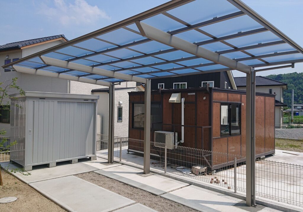 三重県 鈴鹿市 建設会社 外構 エクステリア 駐車場工事 アプローチ 門 塀回り空間 庭工事 玄関 カーポート設置 ウッドデッキ設置